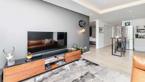 Basic Apartment, 2 Queen Beds | Living area - Luxurious 2 BD Apartment in Woodstock (Cape Town)