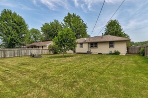 Exterior - Des Moines Entire home  3 Bdms King; Queen; Twins  quiet near High Trestle Trail (Ankeny)