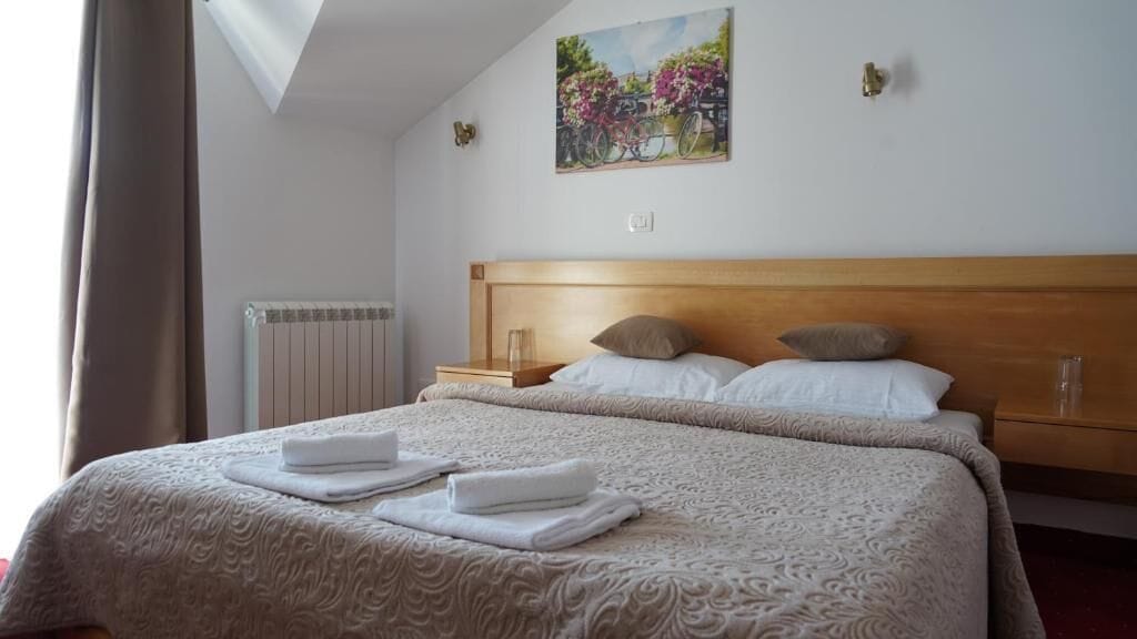 Minibar, in-room safe, desk, soundproofing