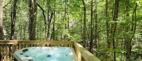 Bain à remous extérieur