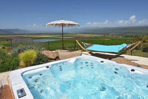 Baignoire à remous extérieure