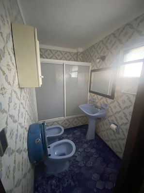 Towels, soap, toilet paper