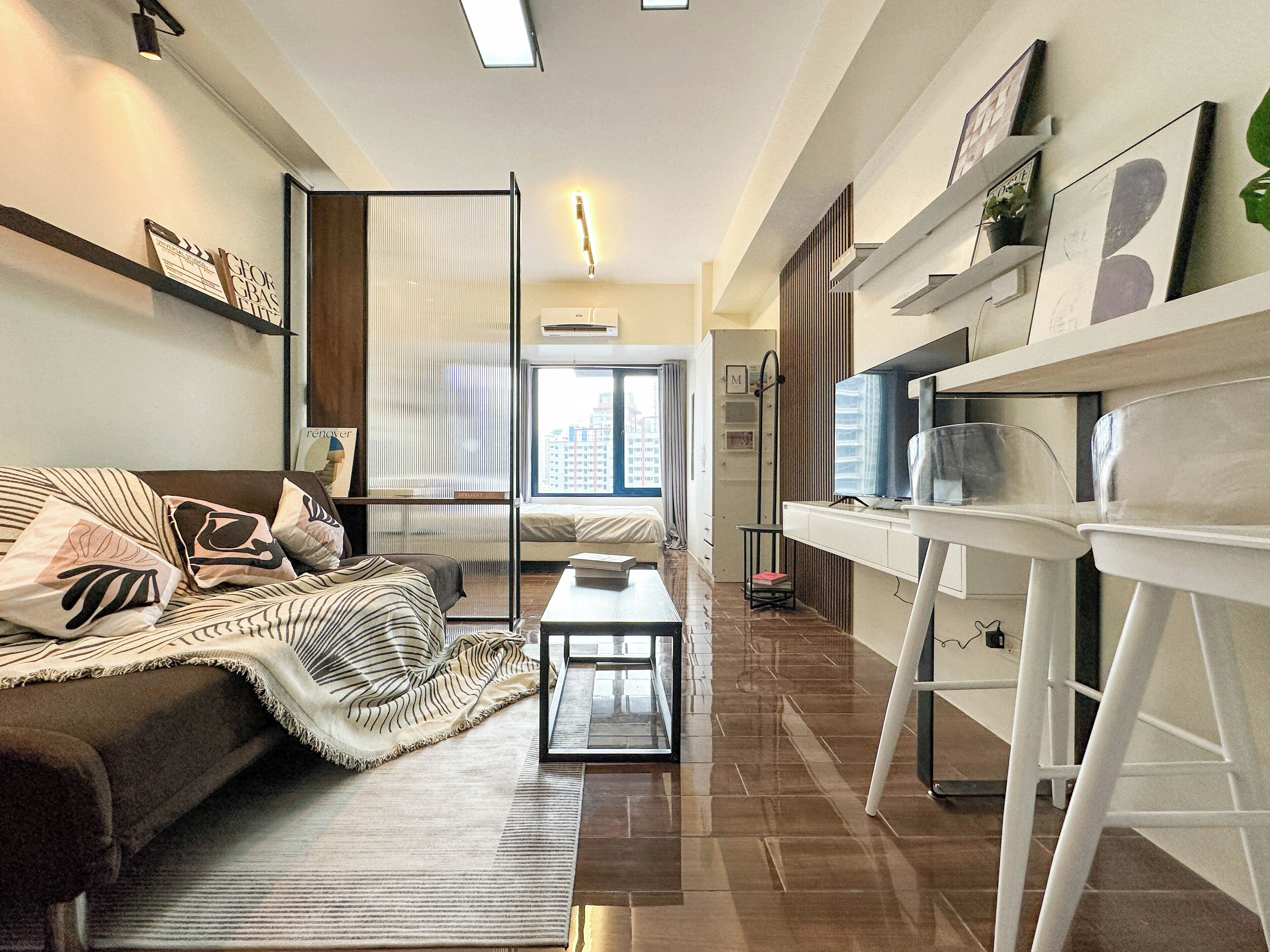 1 bedroom, in-room safe, desk, free WiFi