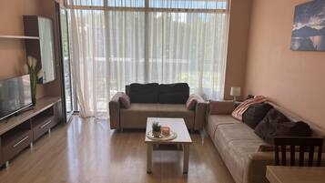 Apartment, 1 King Bed with Sofa bed | Living area