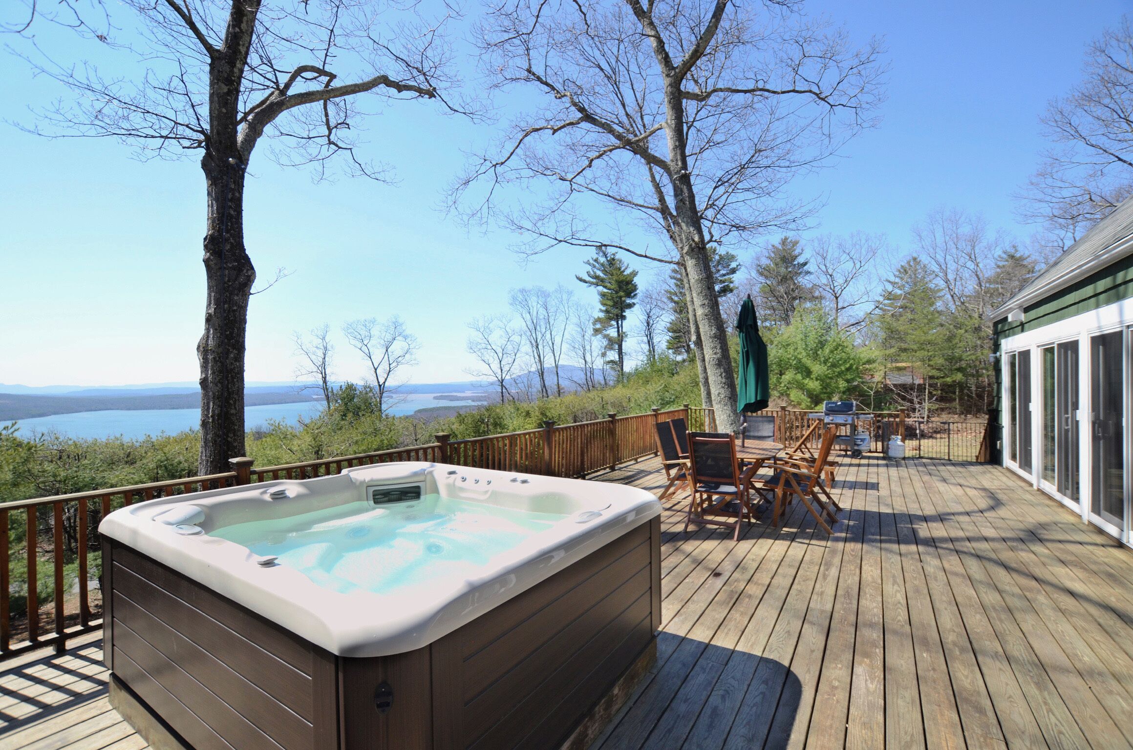 RETREAT TO SPENCER COTTAGE Relax w. Friends Family