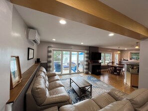 تلفزيون ذكي، ستيريو، شاشة كمبيوتر