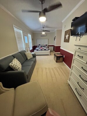 7 bedrooms, free WiFi, bed sheets, wheelchair access