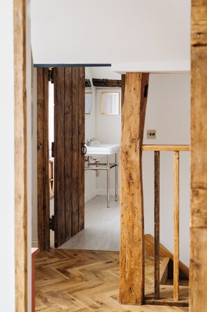 Interior - Crippens, Truly Scrumptious, Historic, Wood Fire,Parking, EV, Extremely Central (Canterbury)