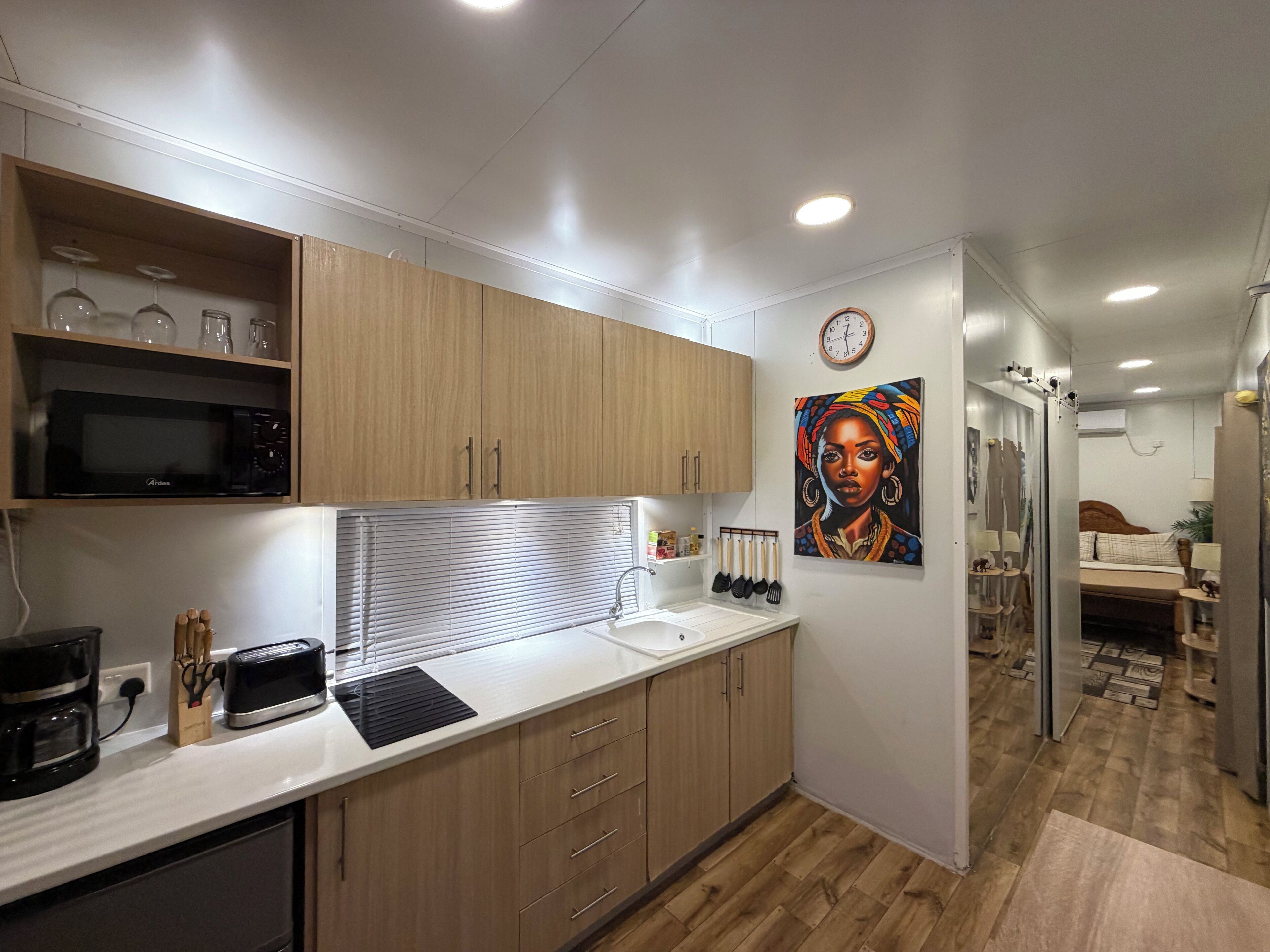 Villa | Cocina privada | Frigorífico pequeño, microondas, placa de cocina y cafetera o tetera