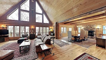 Cabin, nhiều giường, ban công | Khu phòng khách