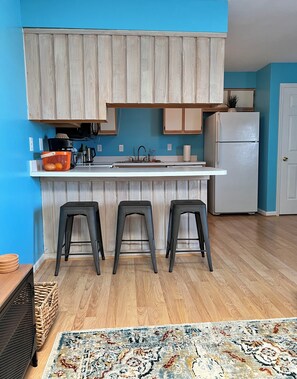 Fridge, microwave, oven, stovetop - 2 BR 2 BA Condo in Kitty Hawk  (Kitty Hawk)