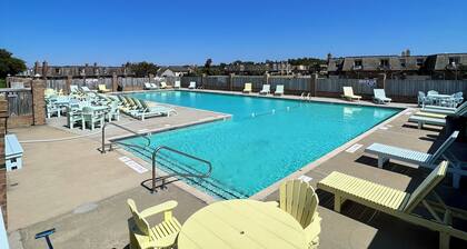 2 BR 2 BA Condo in Kitty Hawk
