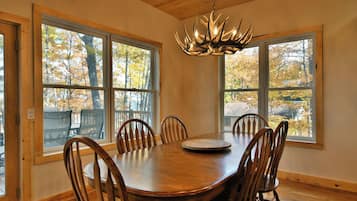 Kabin, Beberapa Tempat Tidur, dapur | Tempat makan