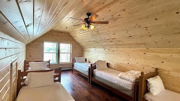 6 bedrooms, individually decorated, individually furnished, free WiFi