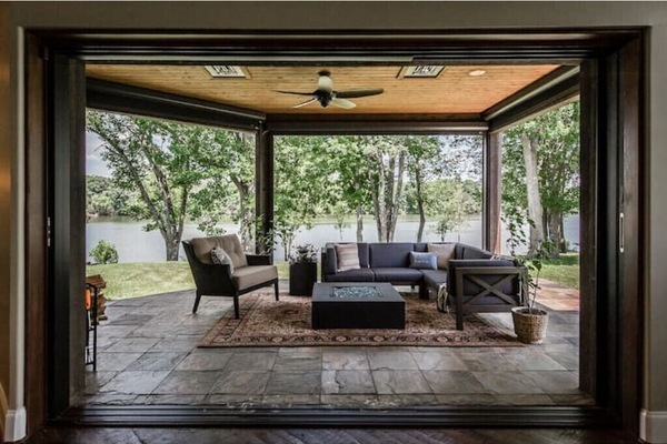 Televisor intel·ligent i llar de foc