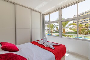 1 chambre, fer et planche Ă repasser, Wi-Fi gratuit, draps fournis