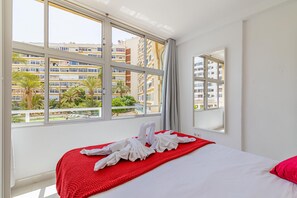 1 chambre, fer et planche à repasser, Wi-Fi gratuit, draps fournis