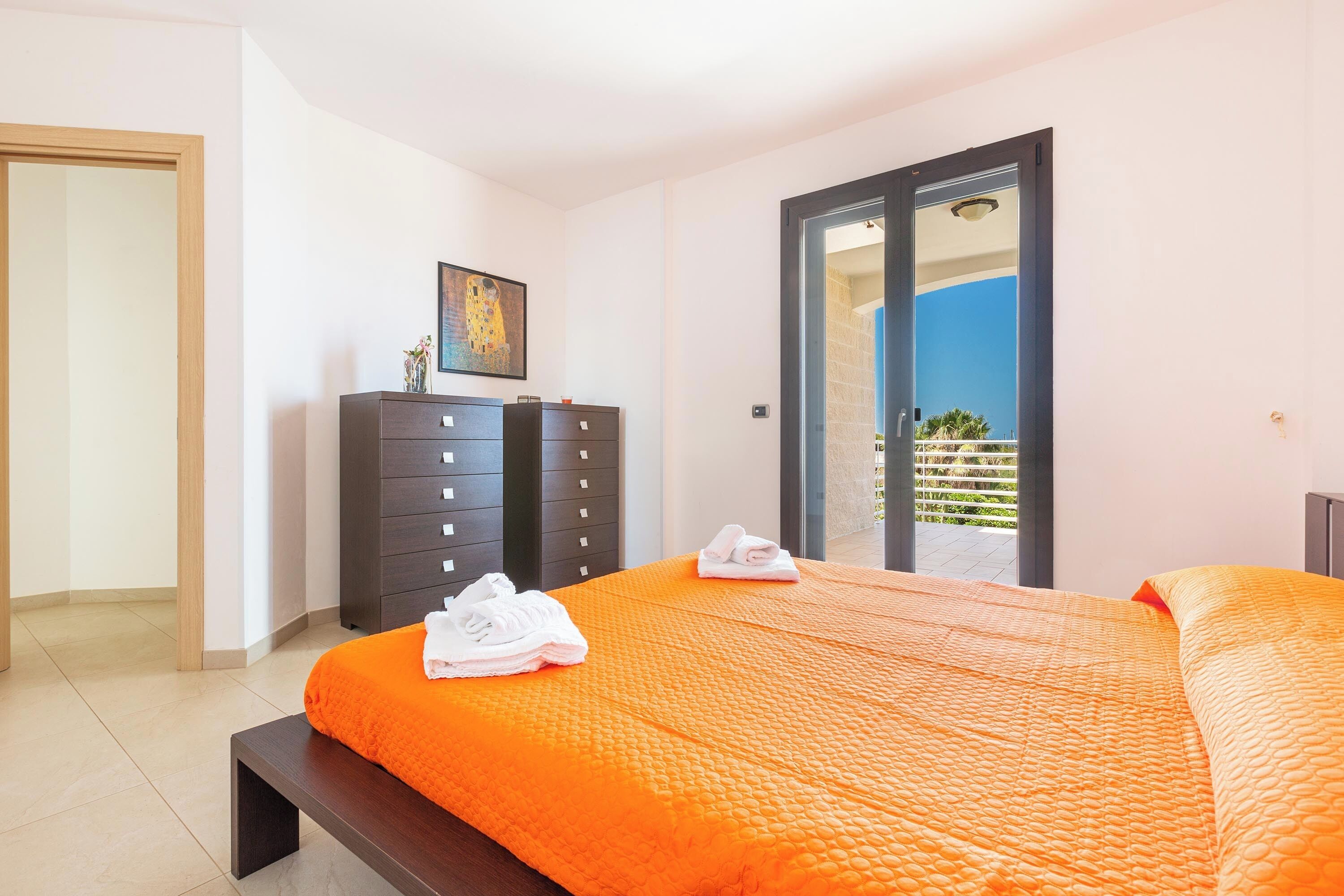 5 Schlafzimmer, Bügeleisen/Bügelbrett, Bettwäsche