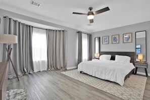 5 bedrooms, desk, iron/ironing board, free WiFi