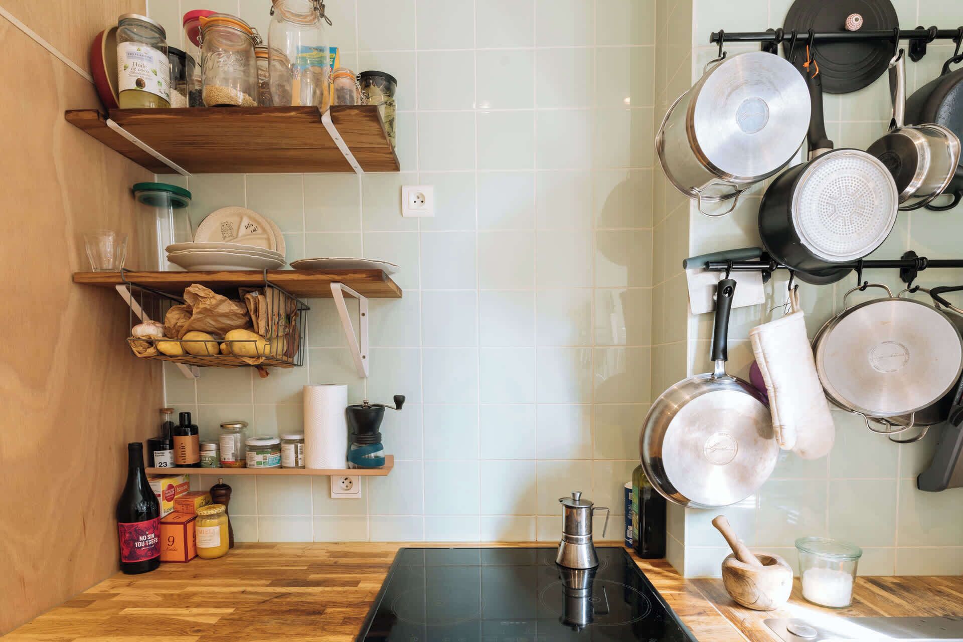 Coffee/tea maker, fridge, oven, dishwasher