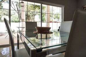 Dining - Casa Las Peras, La Laguna (San Cristobal de La Laguna)