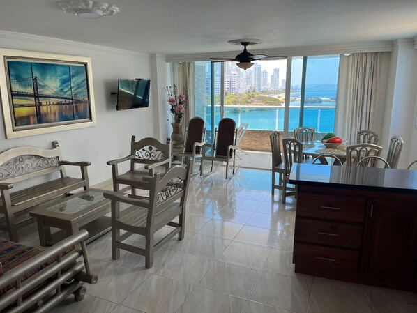 Interior - Apartamento 3tc6 Cerca Al Mar Con Piscina y Wifi (Cartagena)