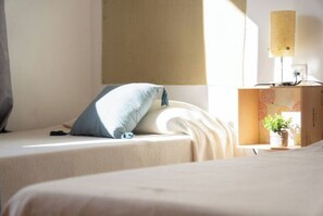 2 chambres, fer et planche à repasser, Wi-Fi, draps fournis