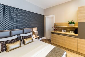 1 slaapkamer, een strijkplank/strijkijzer, wifi, beddengoed