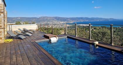 Gaou - Villa Oneiros, Paisible, Avec Piscine & vue mer