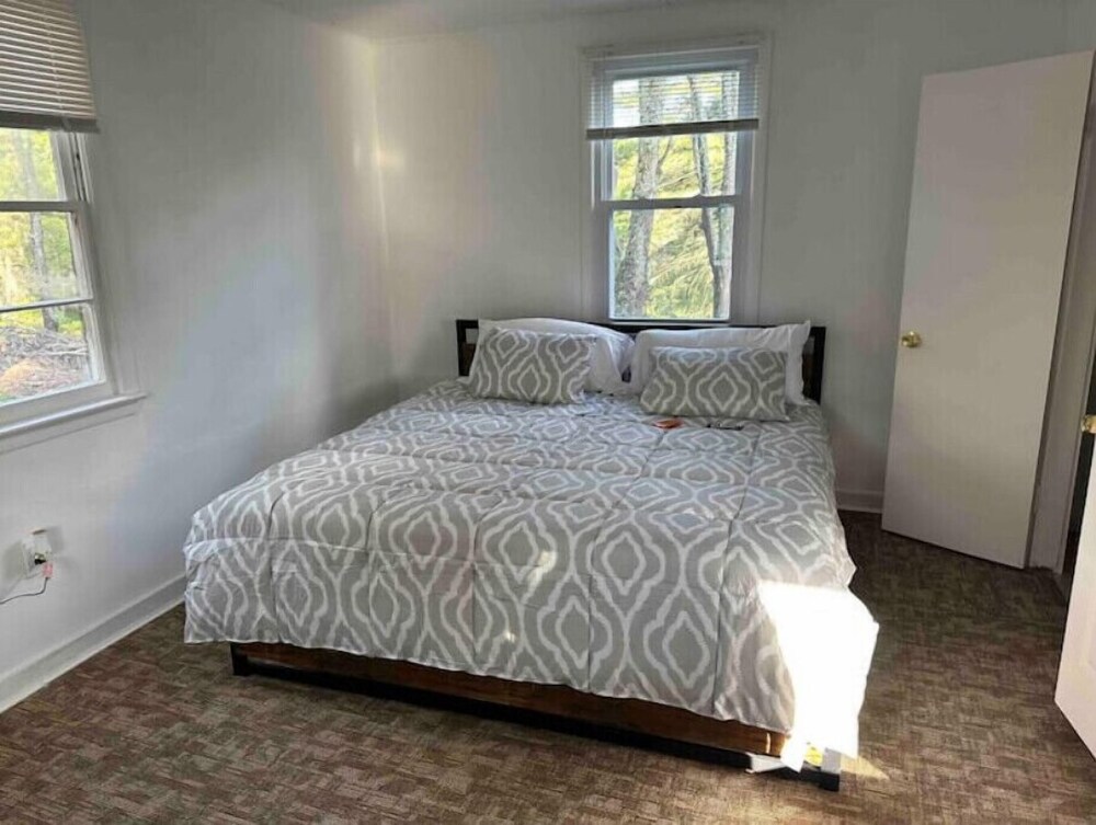 Great place up state , 2 bedrooms house for group and family. Unit B