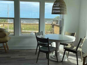Dining - Breezy Ocean View/Sleeps 10/Steps To Beach/Central (Bolivar Peninsula)