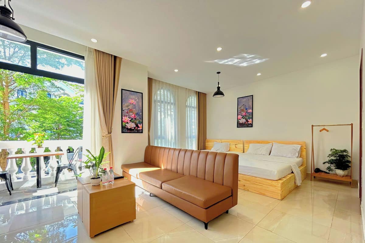 Family Shared Dormitory | Living area | Smart TV