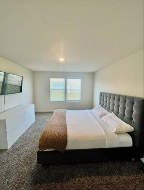 4 bedrooms, desk, iron/ironing board, free WiFi - Cozy Green Cove Zen Home 4 Bedroom (Green Cove Springs)