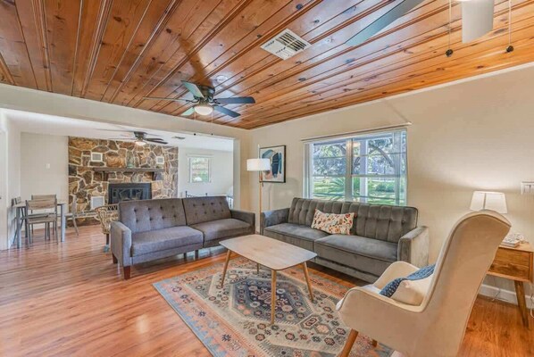 Télévision, espaces bureaux