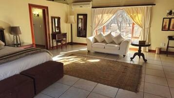 Luxury Chalet, Park View | 1 bedroom, pillowtop beds, in-room safe, individually decorated