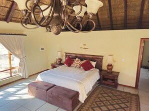 Comfort Double Room | 1 bedroom, premium bedding, pillowtop beds, in-room safe - Phakela Private Lodge (Thabazimbi)