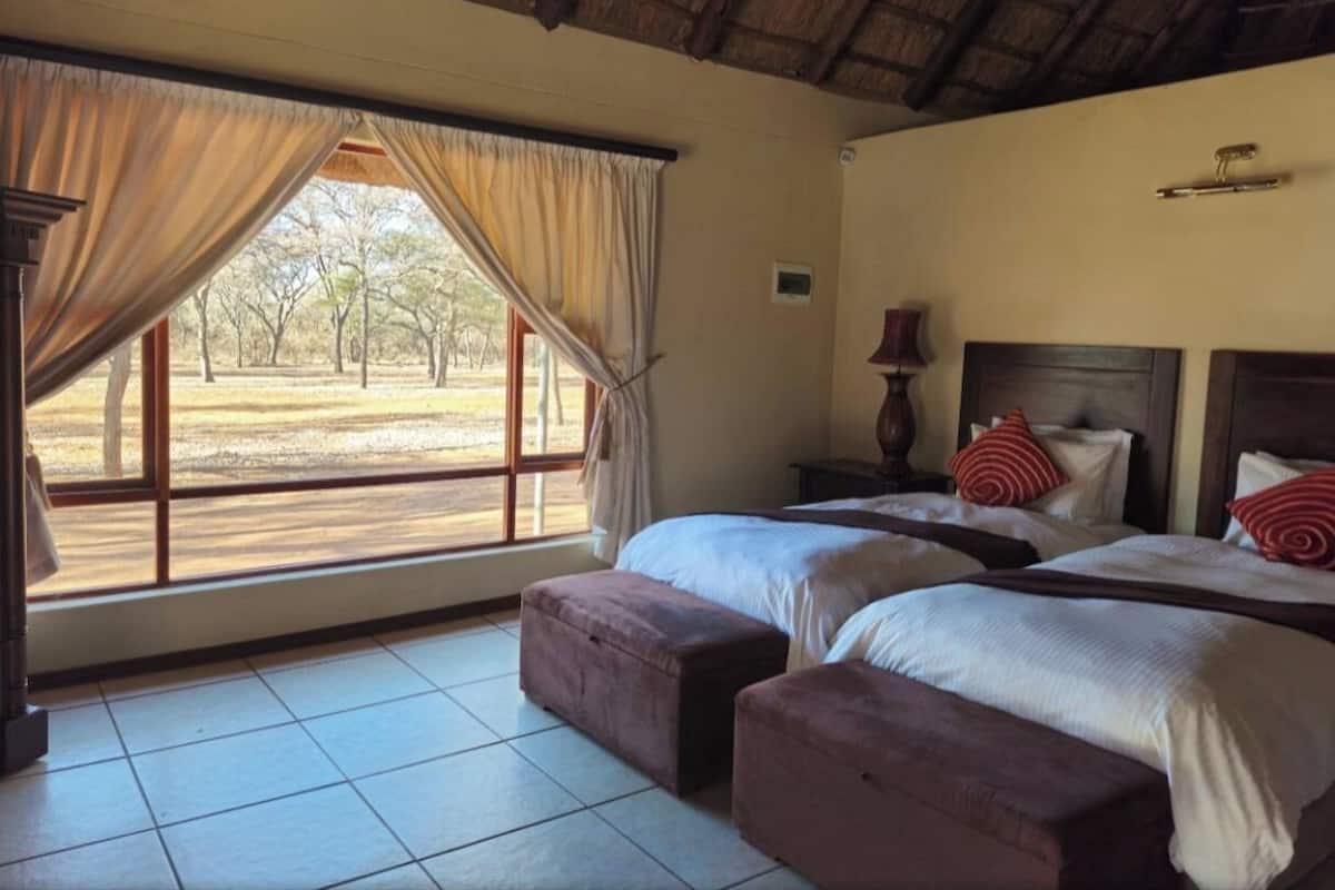 Camera Luxury con letto matrimoniale o 2 letti singoli | 1 camera, biancheria da letto di alta qualità, materassi a doppio strato