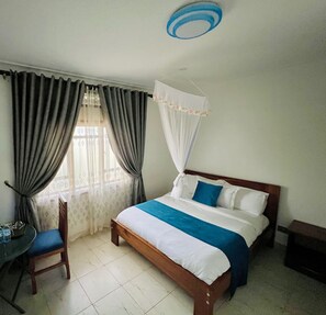 Deluxe Room | Desk, free WiFi - Infinity Hotel Kampala (Kampala)