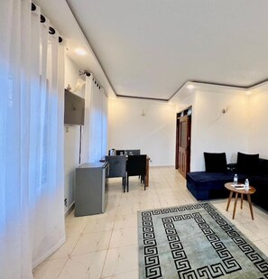 Apartment | Wohnzimmer | Flachbildfernseher