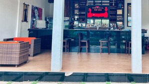 酒吧（店内）