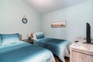 3 Schlafzimmer, Schreibtisch, Bügeleisen/Bügelbrett, kostenloses WLAN