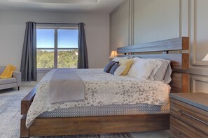 3 habitaciones, escritorio, wifi y ropa de cama