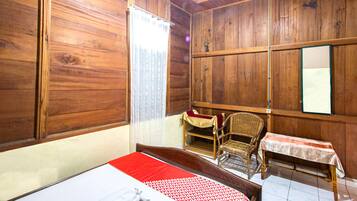 Standard Double Room | Laptop workspace, free WiFi, bed sheets