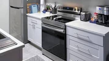Ice maker