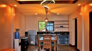 Fridge, stovetop, coffee/tea maker, toaster