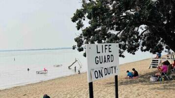 Sun-loungers, beach towels