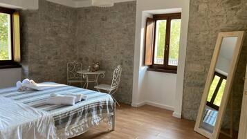 Camera Elite | Biancheria da letto di alta qualità, copriletto in piuma