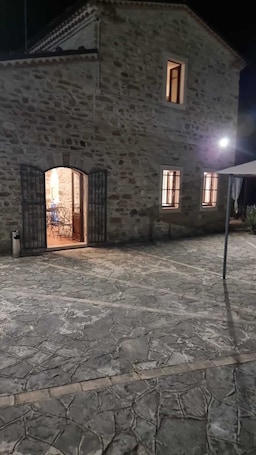 Front of property. Casale Cipriani