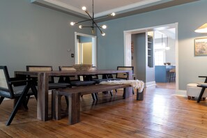 Dining - Space & Luxury in Central West End + Private Parking + Excellent Location!  (St. Louis)