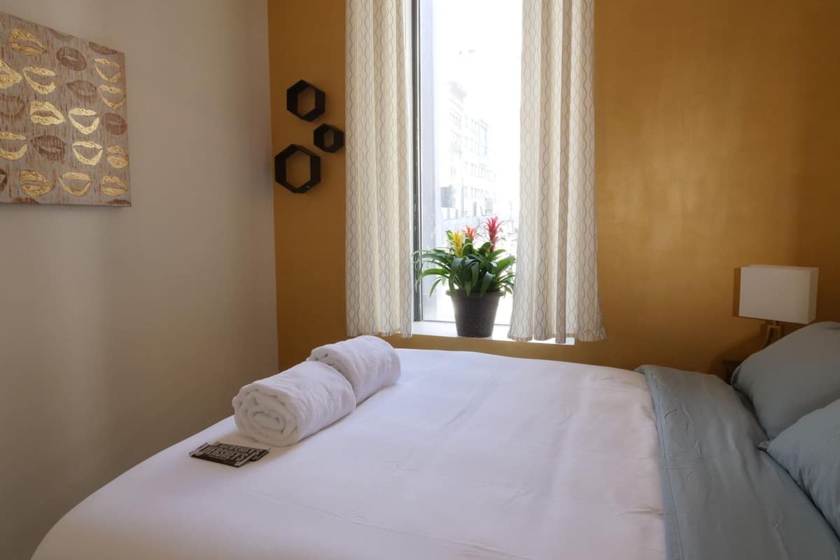 Desk, free WiFi, bed sheets